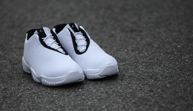 nike jordan future white