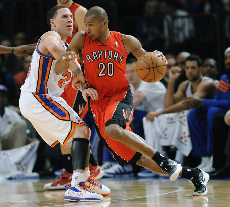 Jordan CP3.V Mike Bibby Knicks PE Home (2)