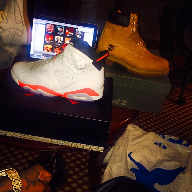 Soulja Boy Picks Up Air Jordan VI 6 White/Infrared, Timberland 6-Inch Wheat