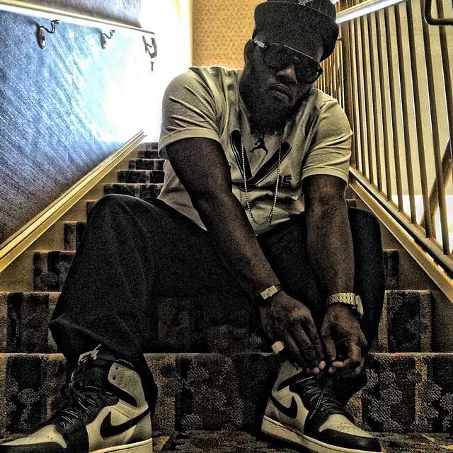 Freeway wearing Air Jordan I 1 Barons