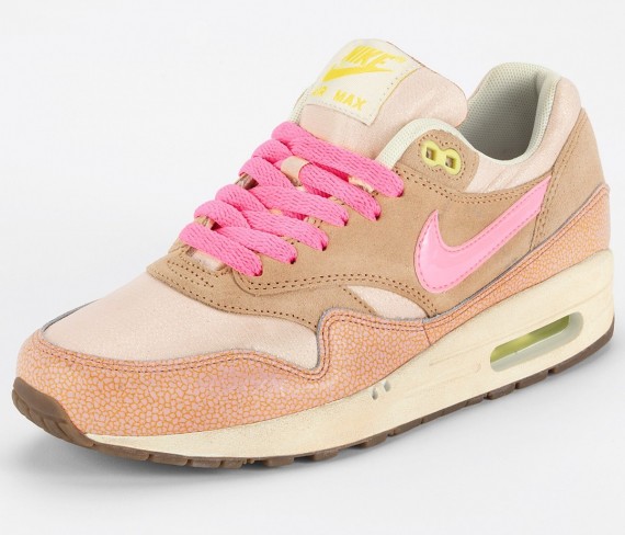 metallic pink nike air max