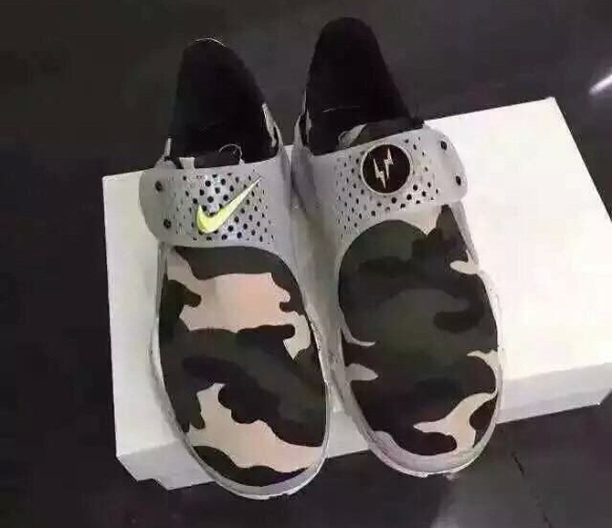 nike sock dart x bape