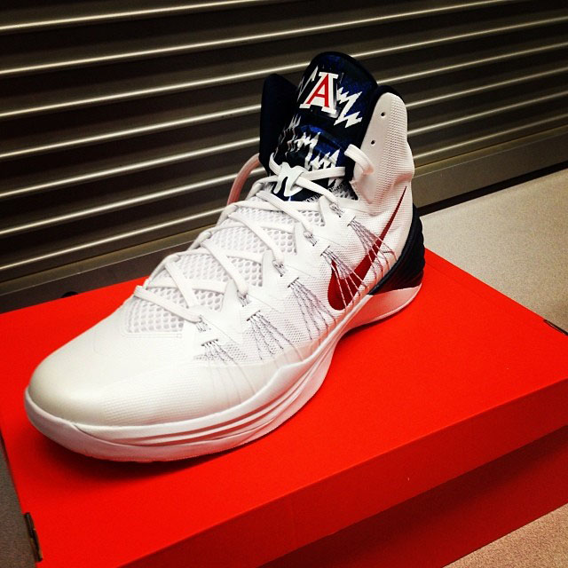 Nike Hyperdunk 2013 Arizona Wildcats Home