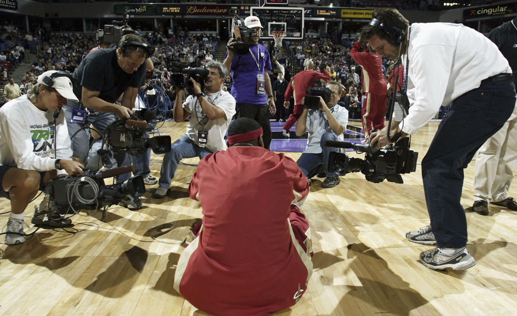 LeBron James Cleveland Cavaliers 2003 (18)