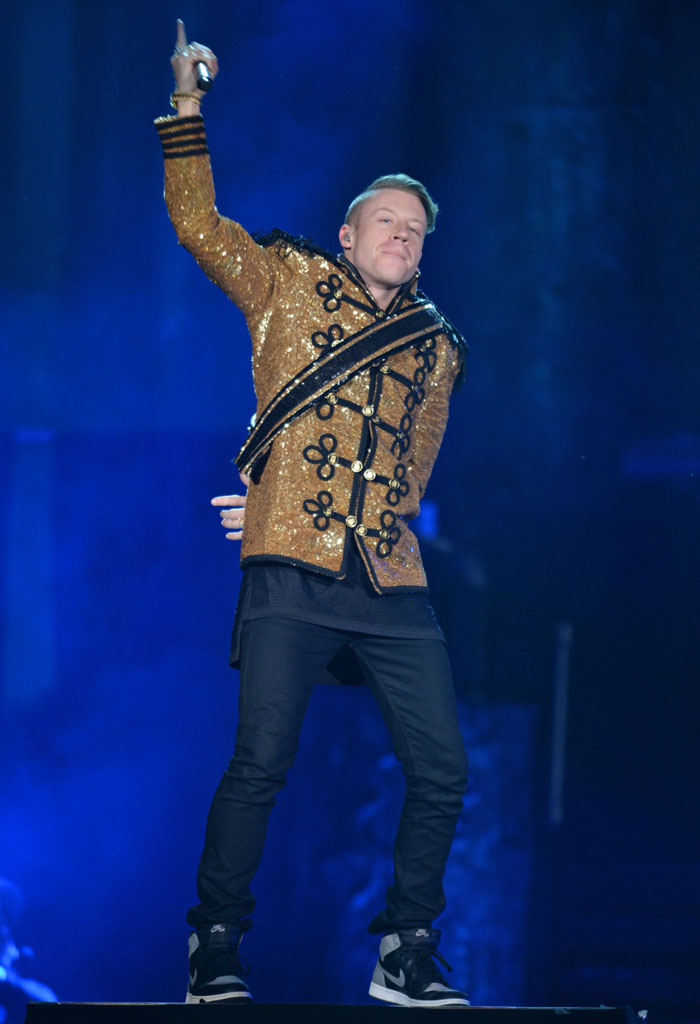 Macklemore wearing Air Jordan 1 Shadow