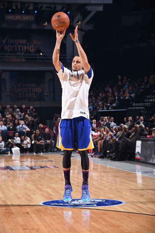 Stephen Curry wearing Under Armour Curry One Low Father to Son (1)