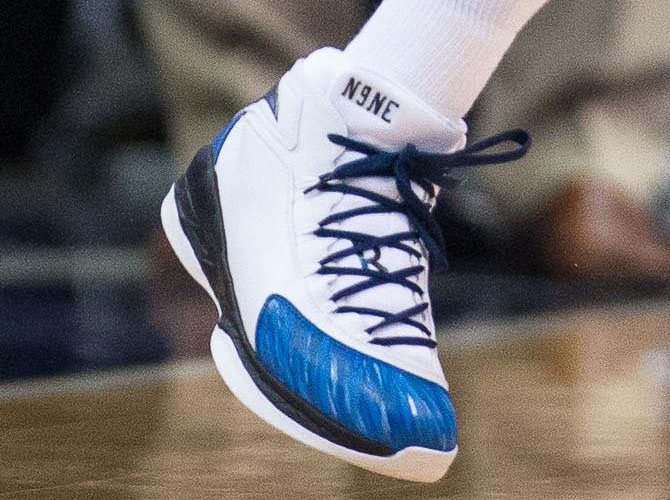 Rajon Rondo wearing ANTA RR2 White/Blue (6)