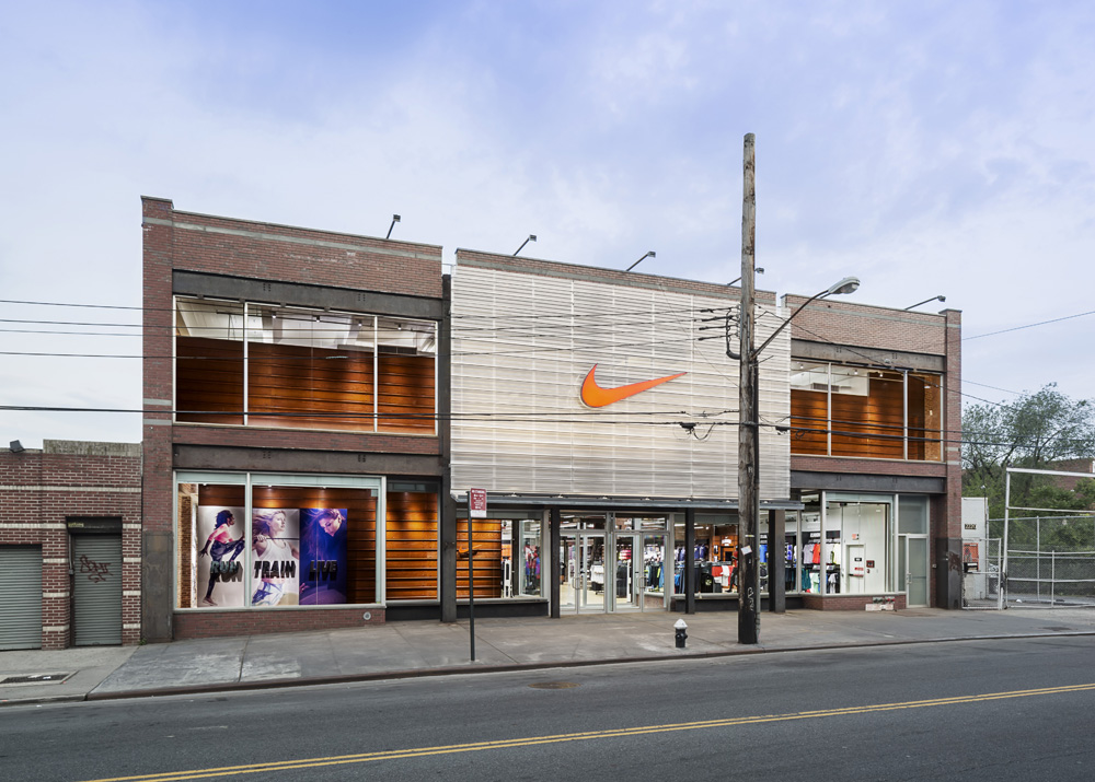 where di the first nike store open