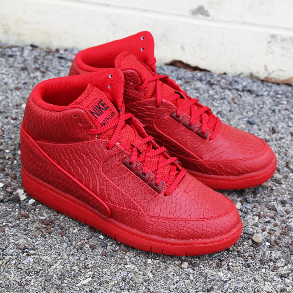 nike python red