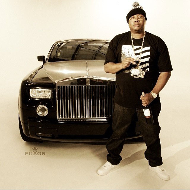 E-40 wearing Nike Air Force 1 Low