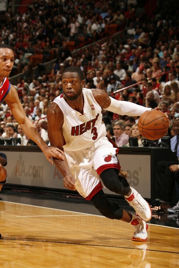 Sneaker Watch: Dwyane Wade Air Jordan 2011 'Home' PE - White/Red/Yellow