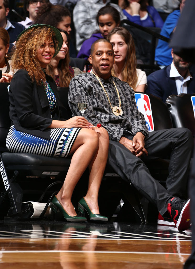 jay z wearing jordans