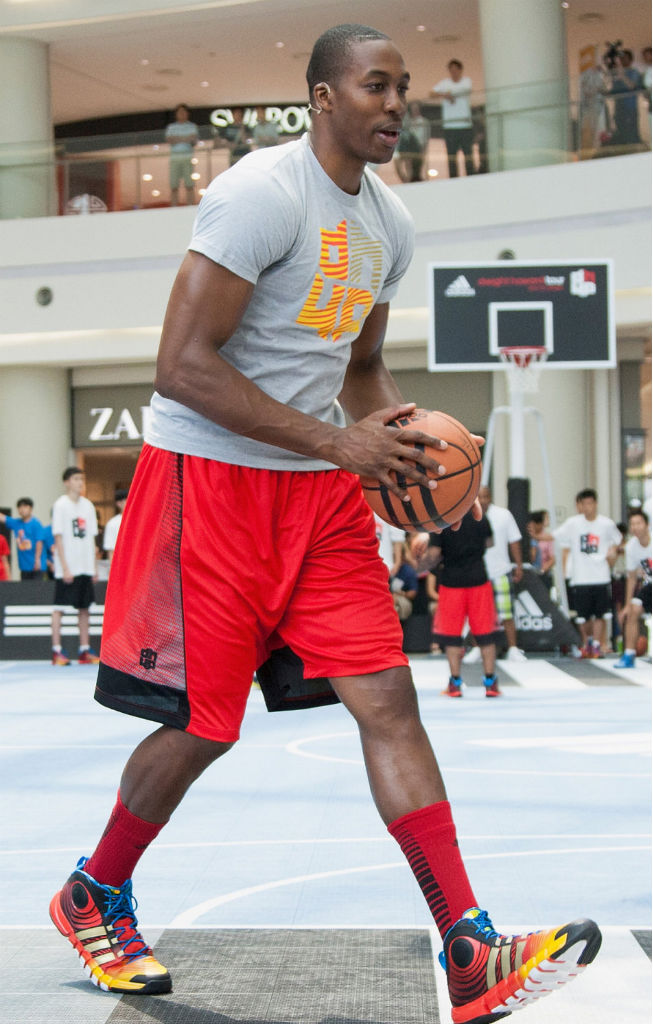 Dwight Howard Wearing "World Tour" adidas D Howard 4 In Seoul (6)