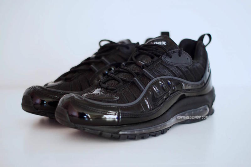 air max supreme black