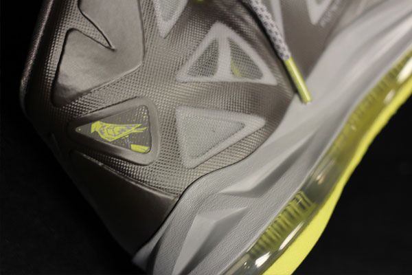 Lebron x outlet canary