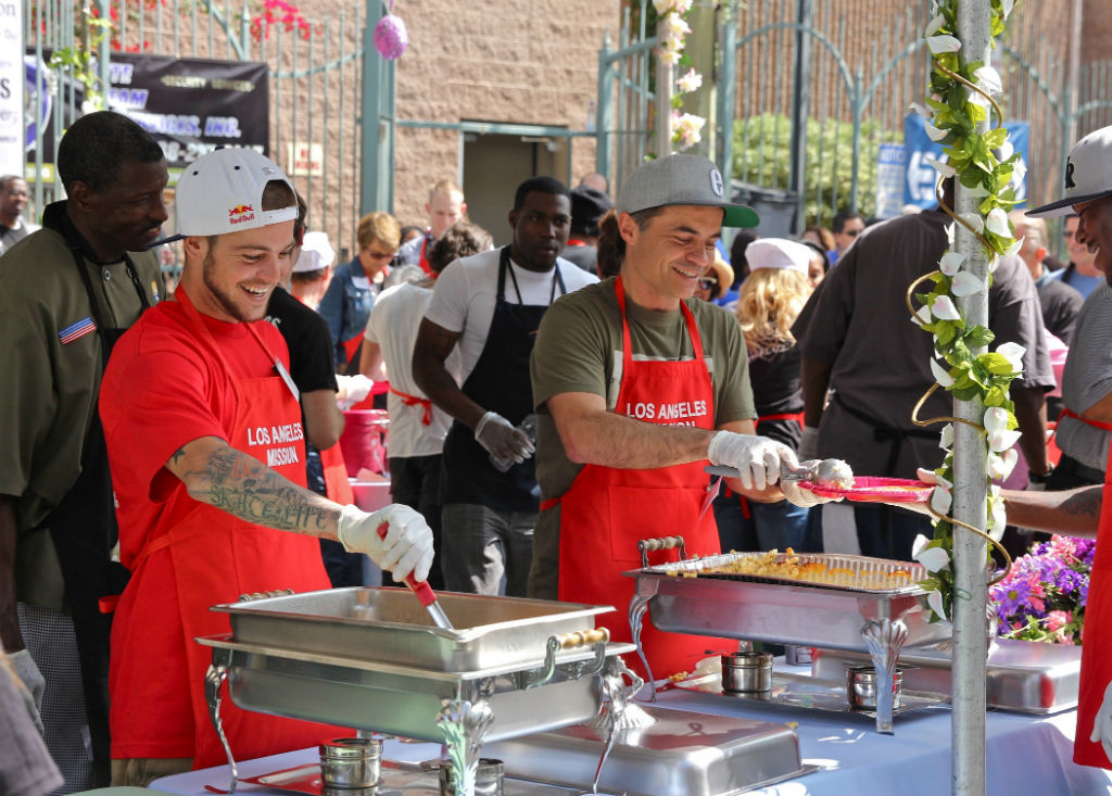 etnies LA Mission Shoe Donation 2013 (4)