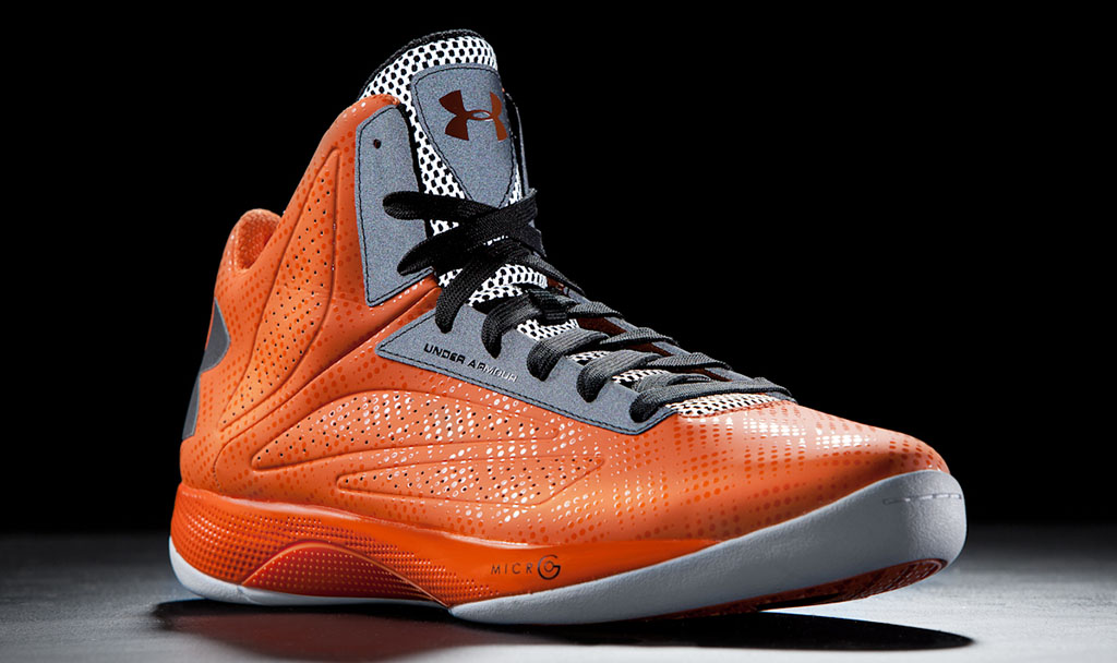 Under armour men's outlet torch low basketball shoe