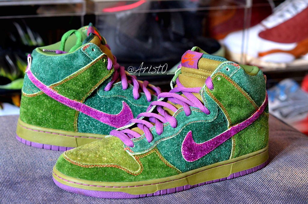 Spotlight // Pickups of the Week 7.21.13 - Nike Dunk High SB Skunk by Drastic