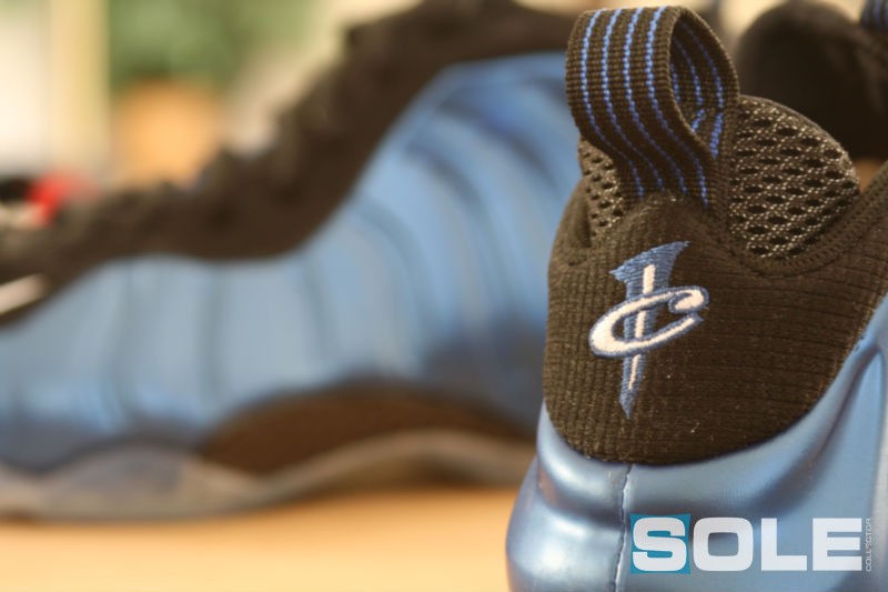 Nike Air Foamposite One LE Royal Release Reminder