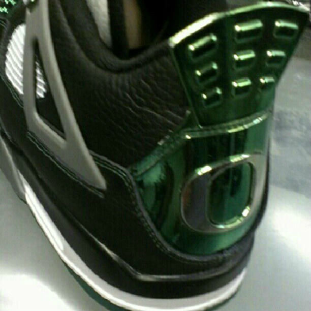 Air Jordan IV 4 Oregon Ducks (3)