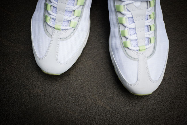 nike air max 95 glow in the dark