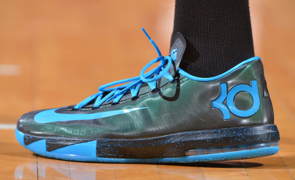 Kevin Durant wearing Nike KD 6 Croma Blue iD PE