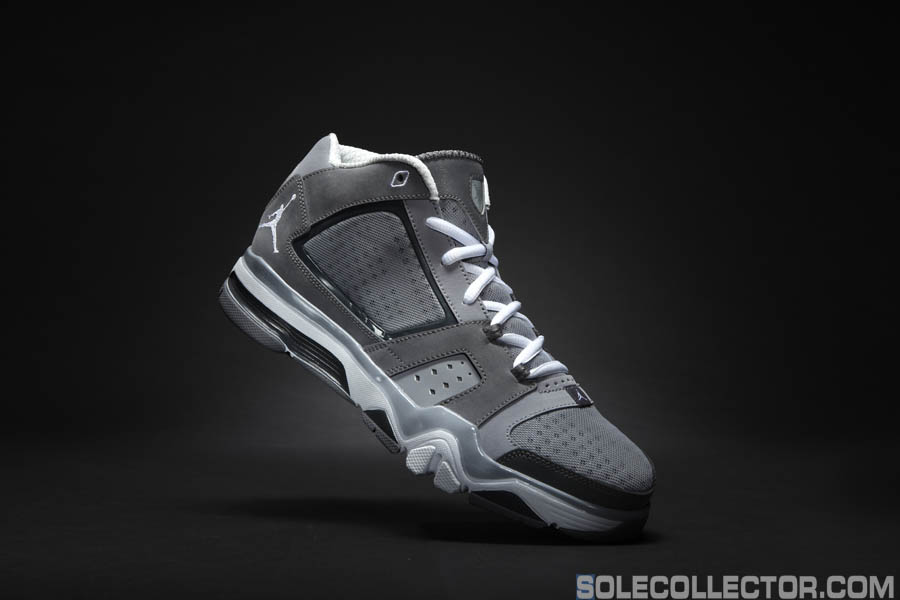 Lightweight Training Shoes : Jordan Jeter Cut