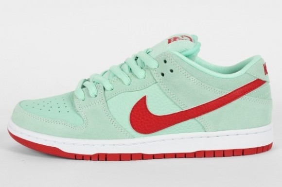 nike sb dunk low medium mint gym red