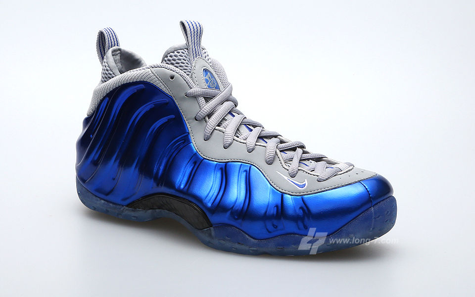 blue nike foams