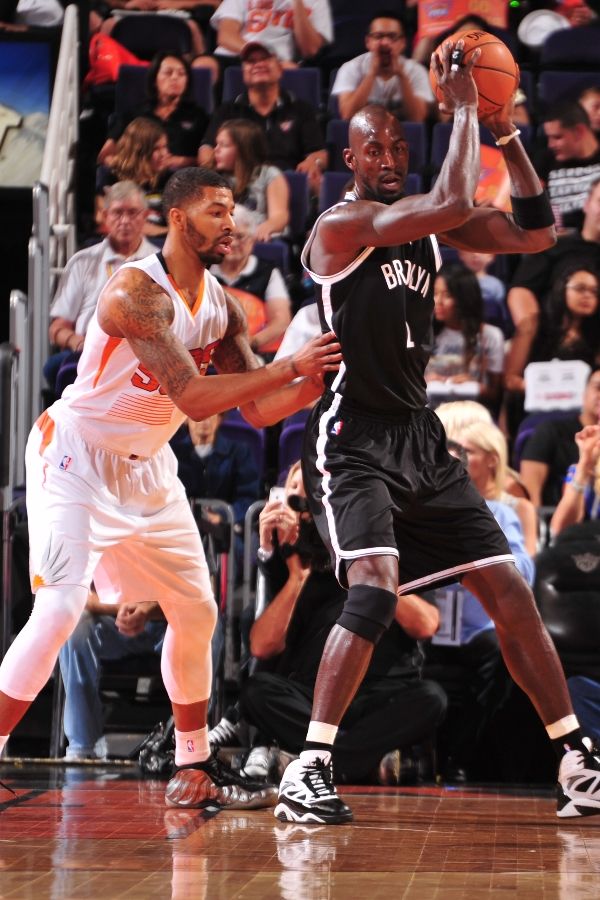 Markieff Morris wearing 'Metallic Pewter' Nike Air Foamposite One (1)