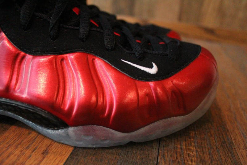 A Closer Look at the Supreme x Nike Air Foamposite One ...