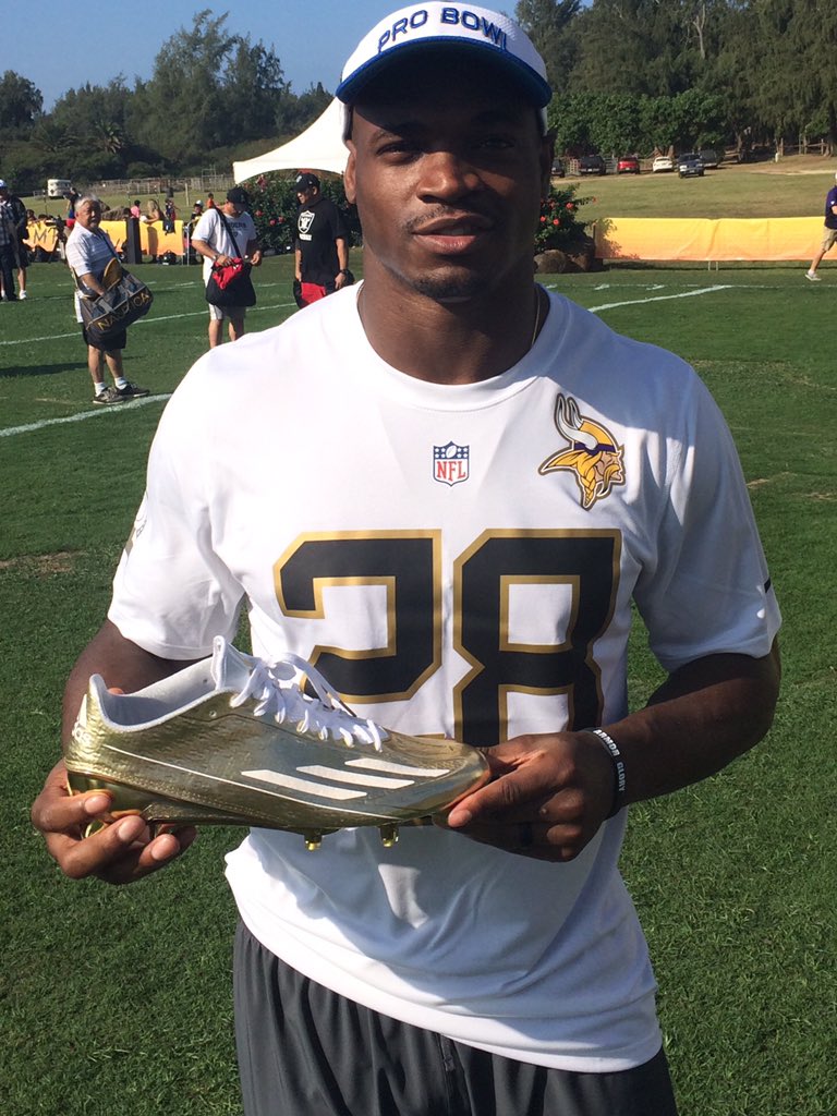 Adidas Athletes Will Wear Gold Cleats In The 2016 Nfl Pro