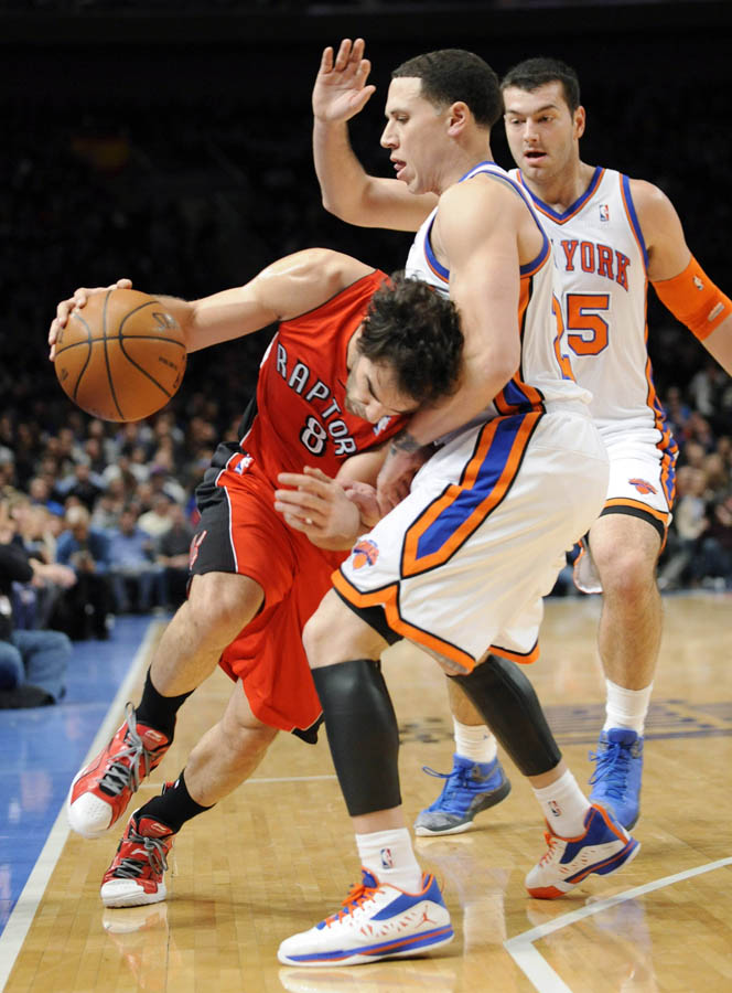 Jordan CP3.V Mike Bibby Knicks PE Home (1)