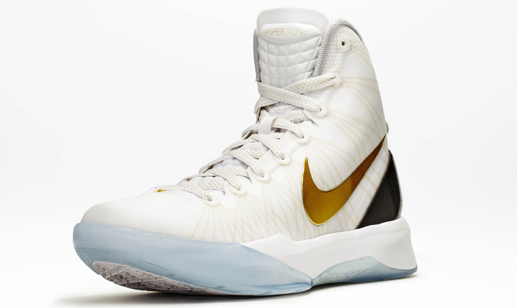 Nike hyperdunk clearance white and gold