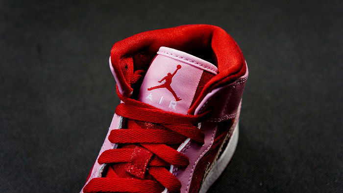 Air Jordan Retro I 1 Mid Premium GS Valentine's Day 2013 (2)