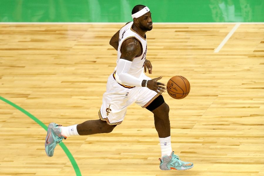 LeBron James wearing Nike LeBron XII 12 NSRL (1)