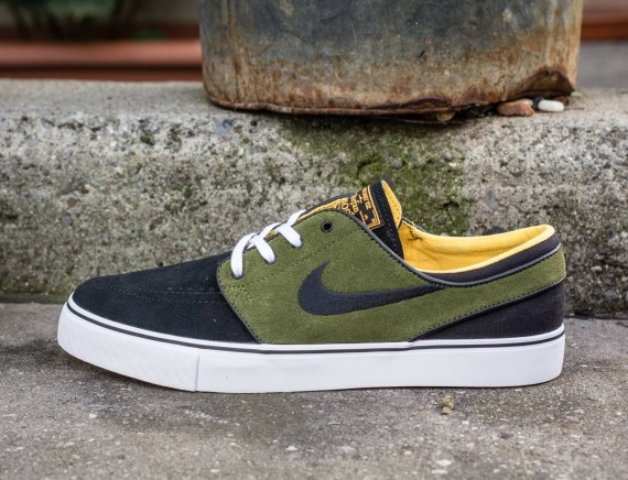 nike sb green and black