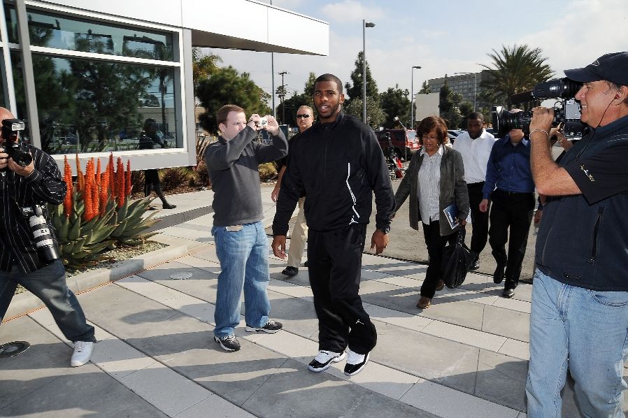 Sneaker Watch Chris Paul Arrives in Los Angeles Wearing the