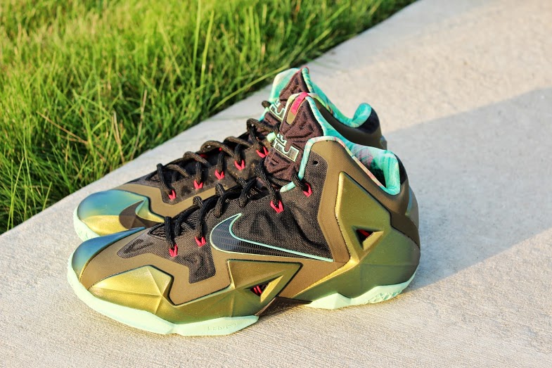 Lebron cheap 11 gold