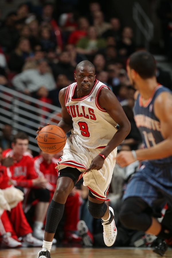 Luol Deng wearing the Nike Air Max Fly By