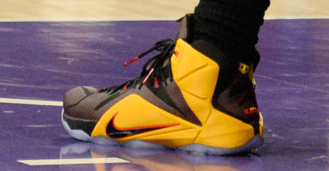 LeBron James wearing Nike LeBron 12 Bruce Lee PE (4)