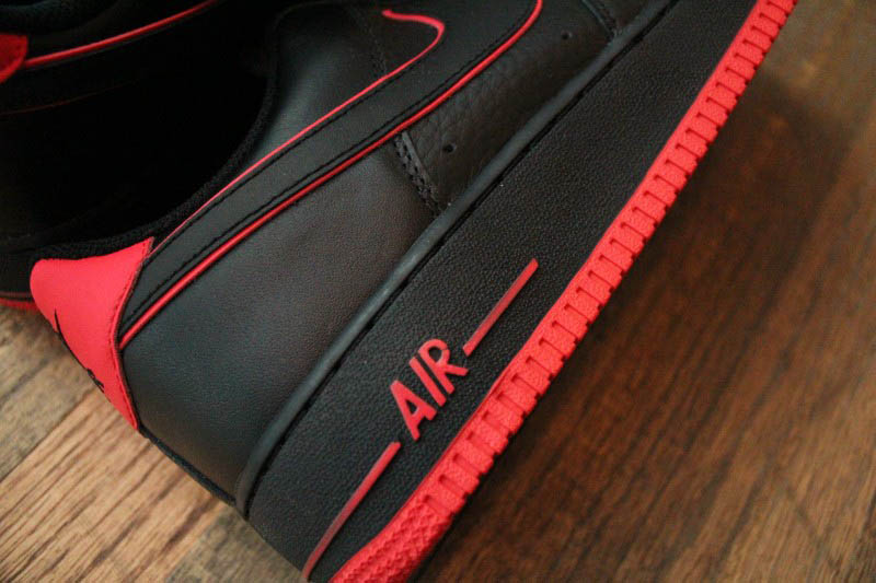 black air force 1 red bottom