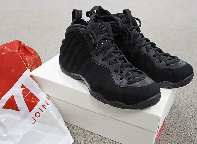 Danny Garcia Picks Up Nike Air Foamposite One Triple Black