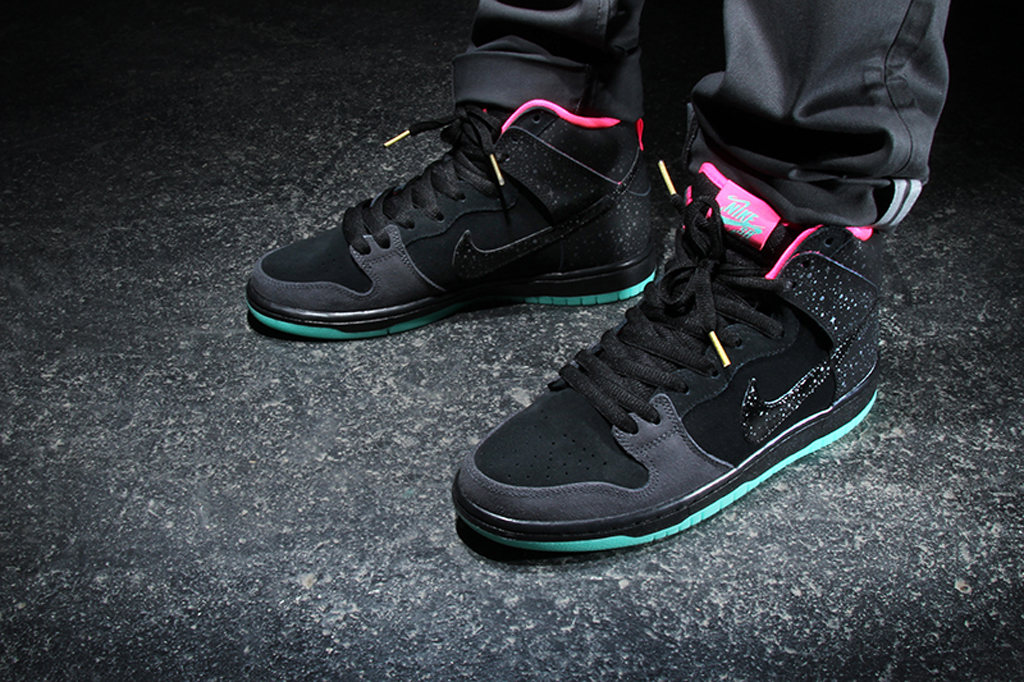 Nike sb dunk mid cheap northern lights