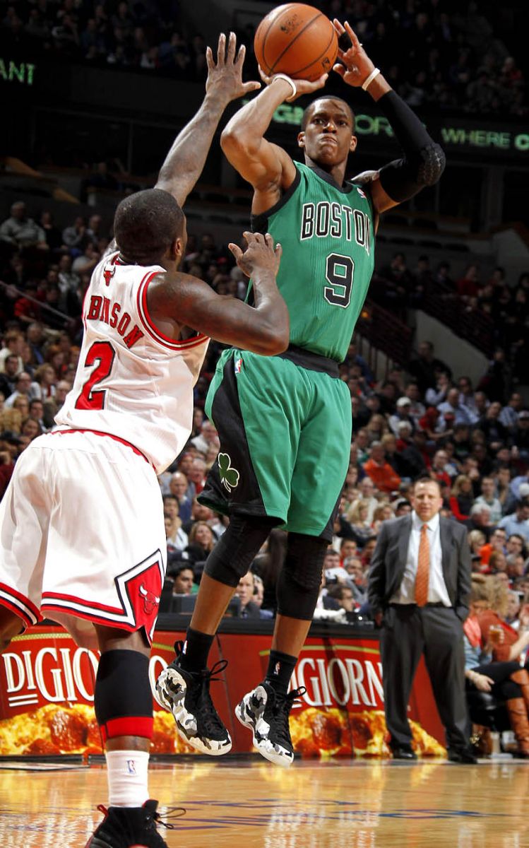 SoleCollector.com on X: Rajon Rondo is wearing the Fighter Jet Foamposite  One tonight:  / X