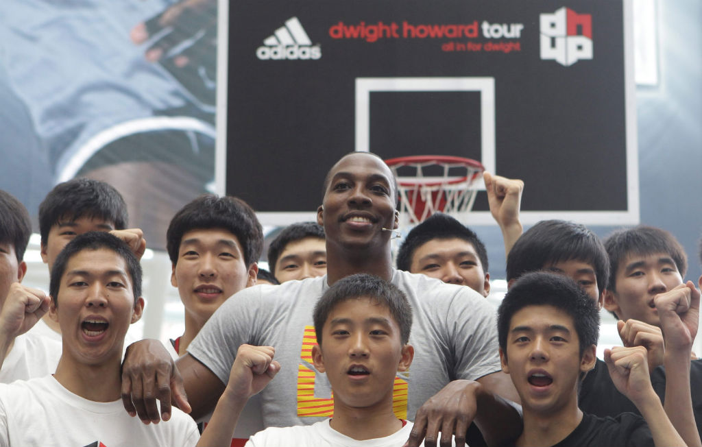 Dwight Howard Wearing "World Tour" adidas D Howard 4 In Seoul (12)