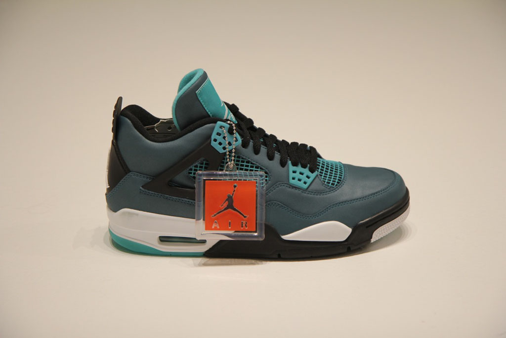 Air Jordan IV 4 Retro Teal 2015 (1)