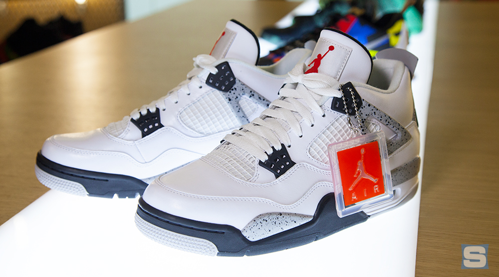 air jordan 4s white cement