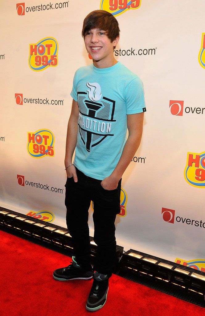 Austin Mahone wearing Jordan Son of Mars Low Green Glow