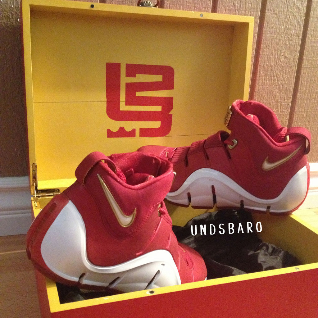 Spotlight // Pickups of the Week 6.23.13 - Nike Zoom LeBron IV China by RedJon